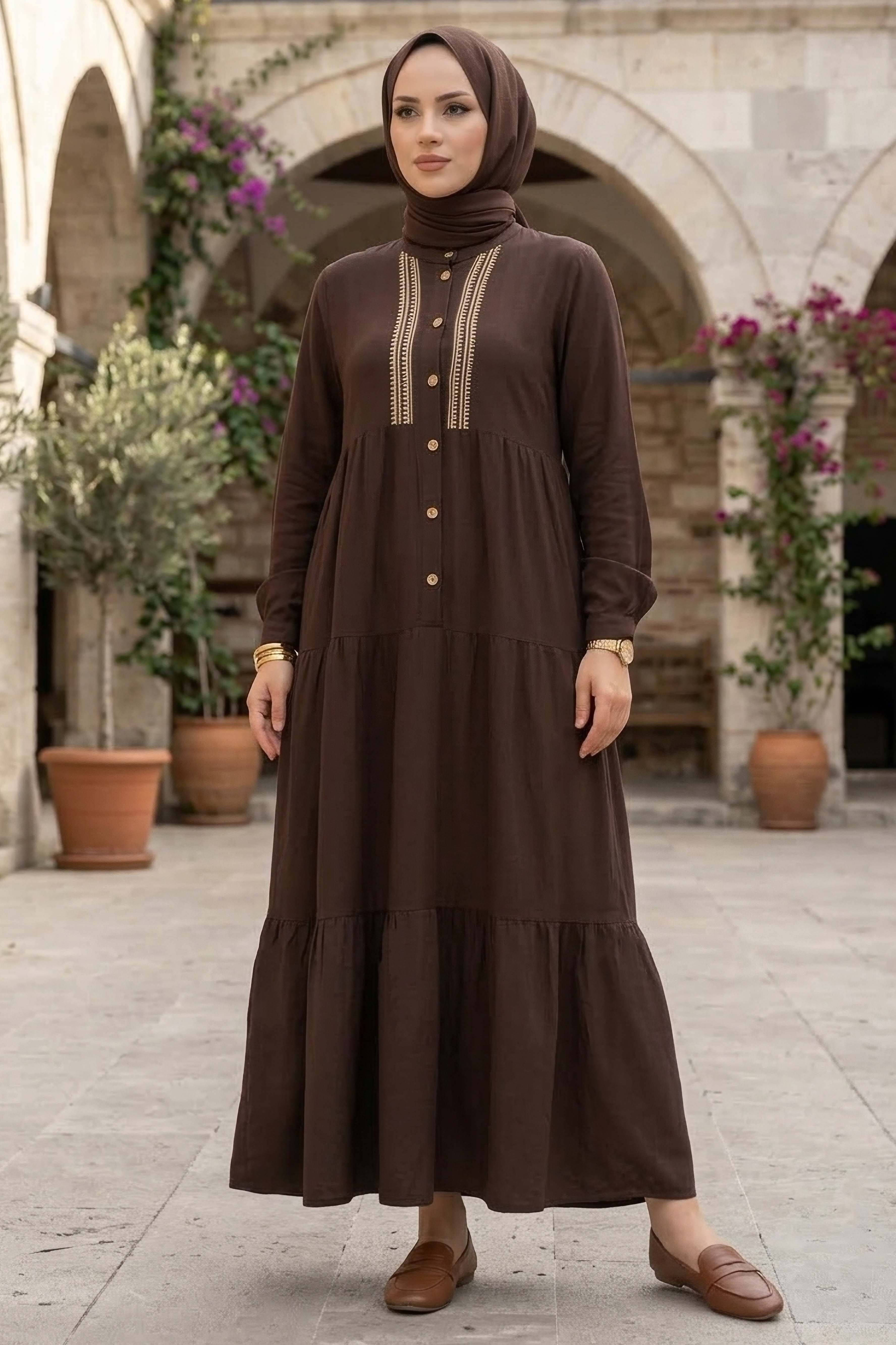 Nakışlı Düğmeli Dokuma Viskon Elbise - 28326-KAHVE - 2