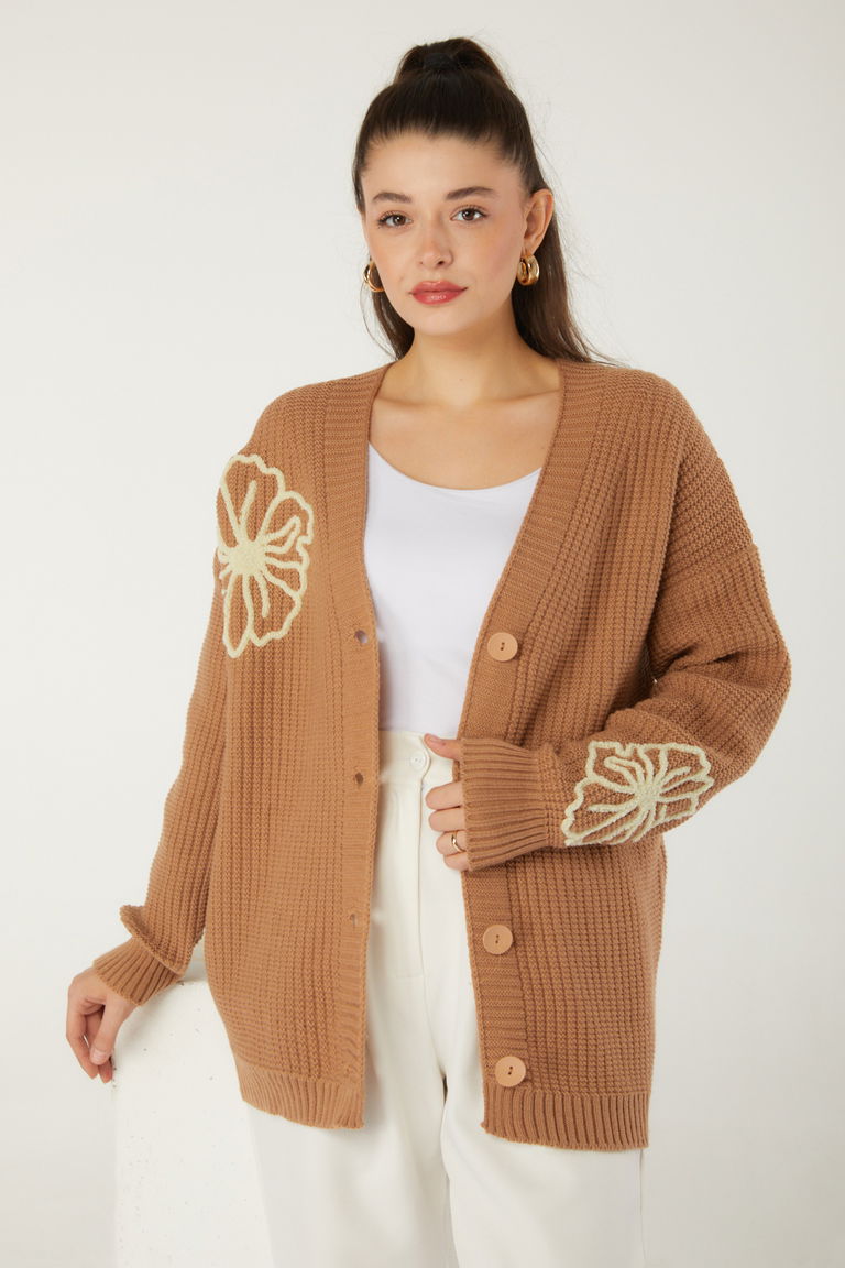 Nakışlı Düğmeli Triko Hırka - 27629 - TOFİSA