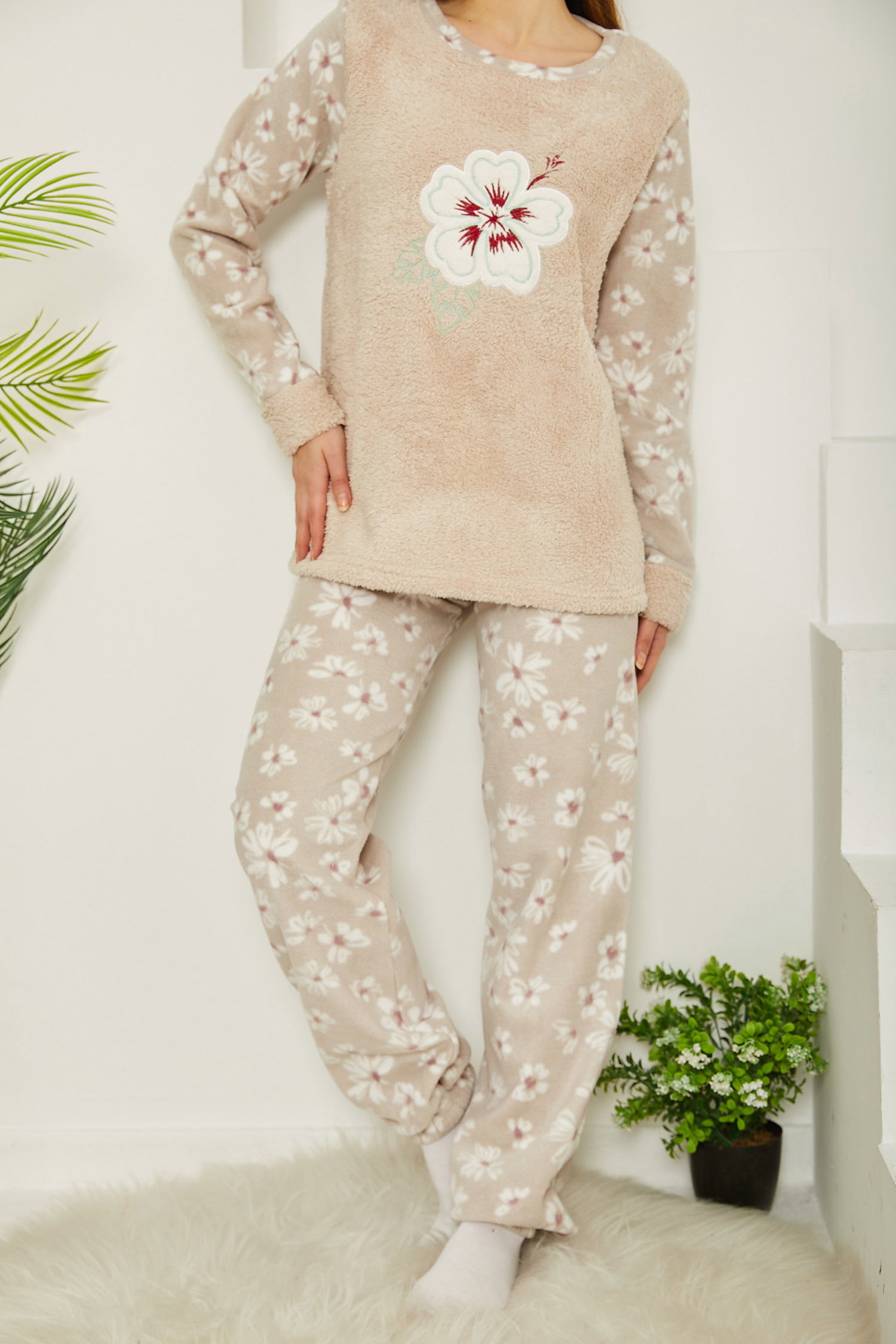Nakışlı Peluş Polar Pijama Takım - 26778 - 1