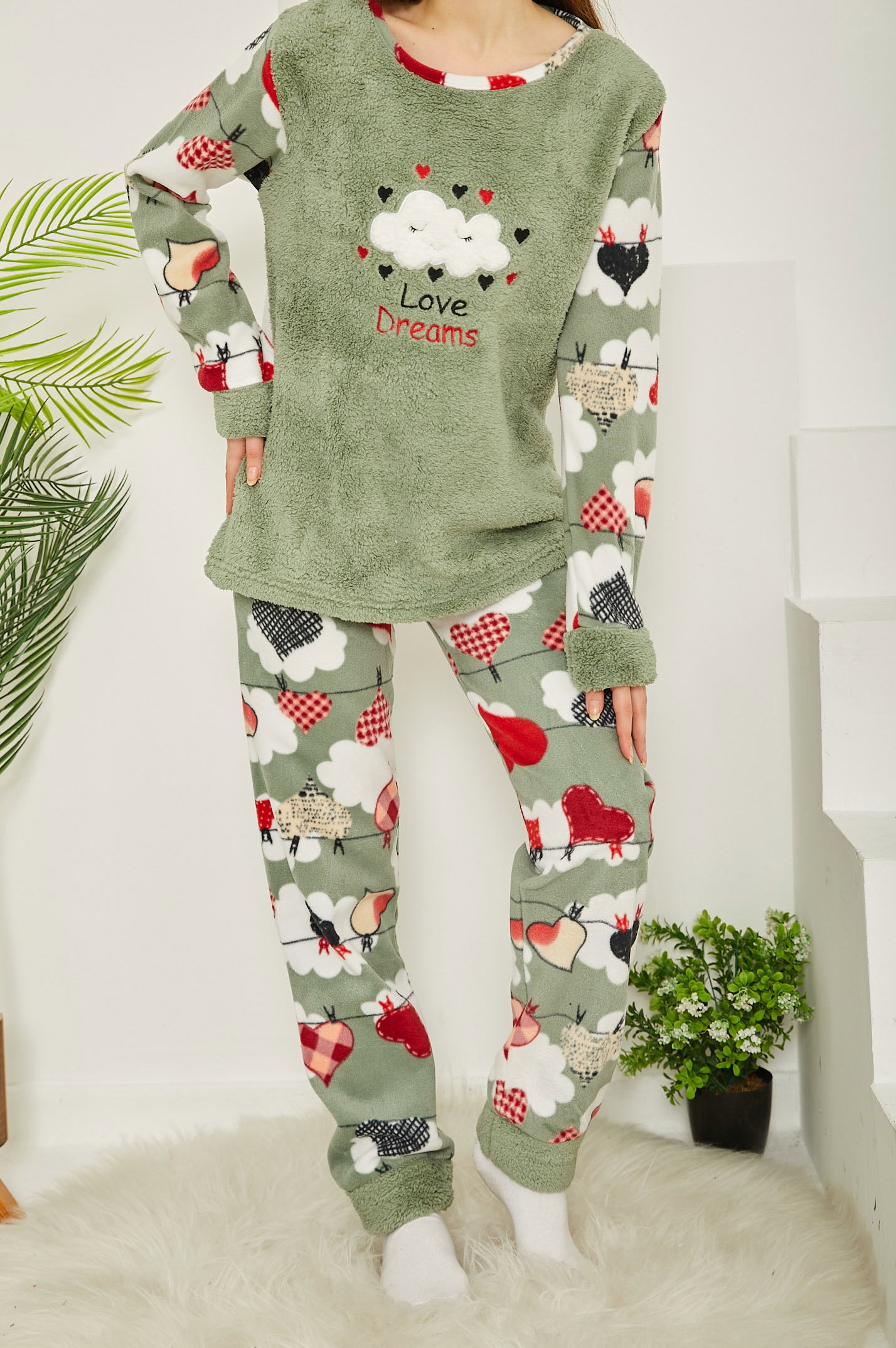 Nakışlı Peluş Polar Pijama Takım - 26785 - 2