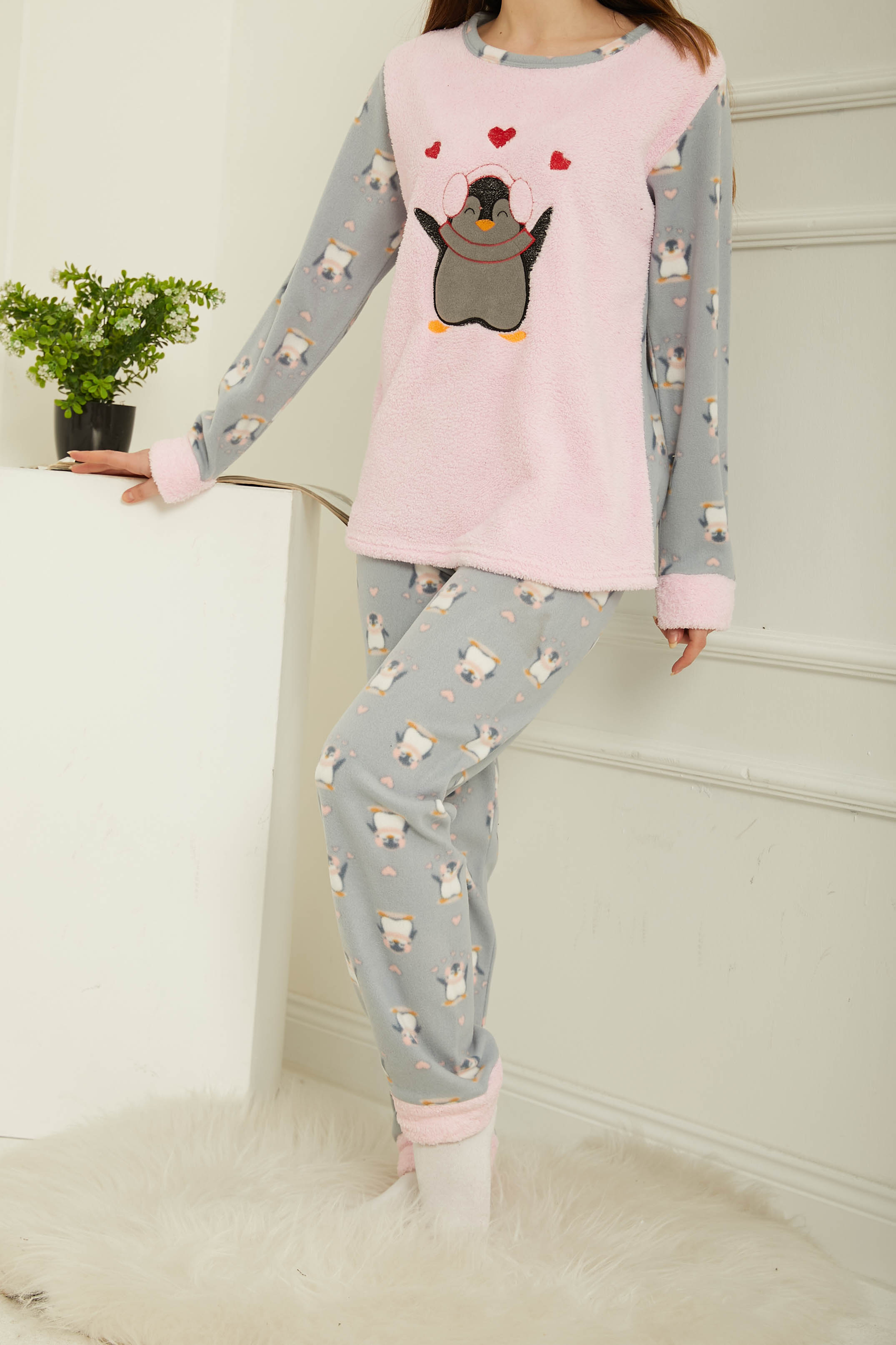 Nakışlı Peluş Polar Pijama Takım - 26795 - 1