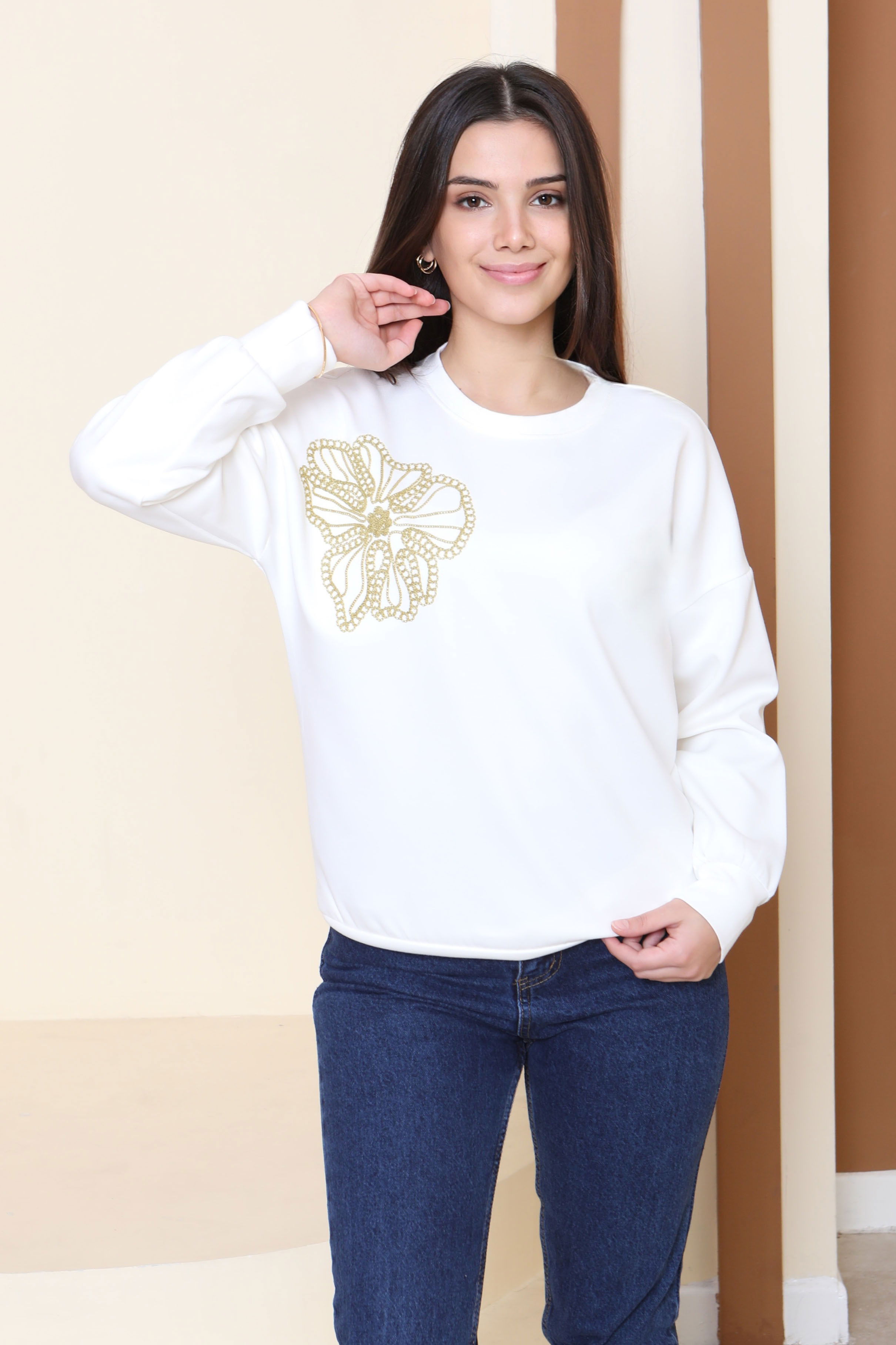 Omuz Çiçek Nakışlı Modal Sweatshirt - 27883-BEYAZ - 3