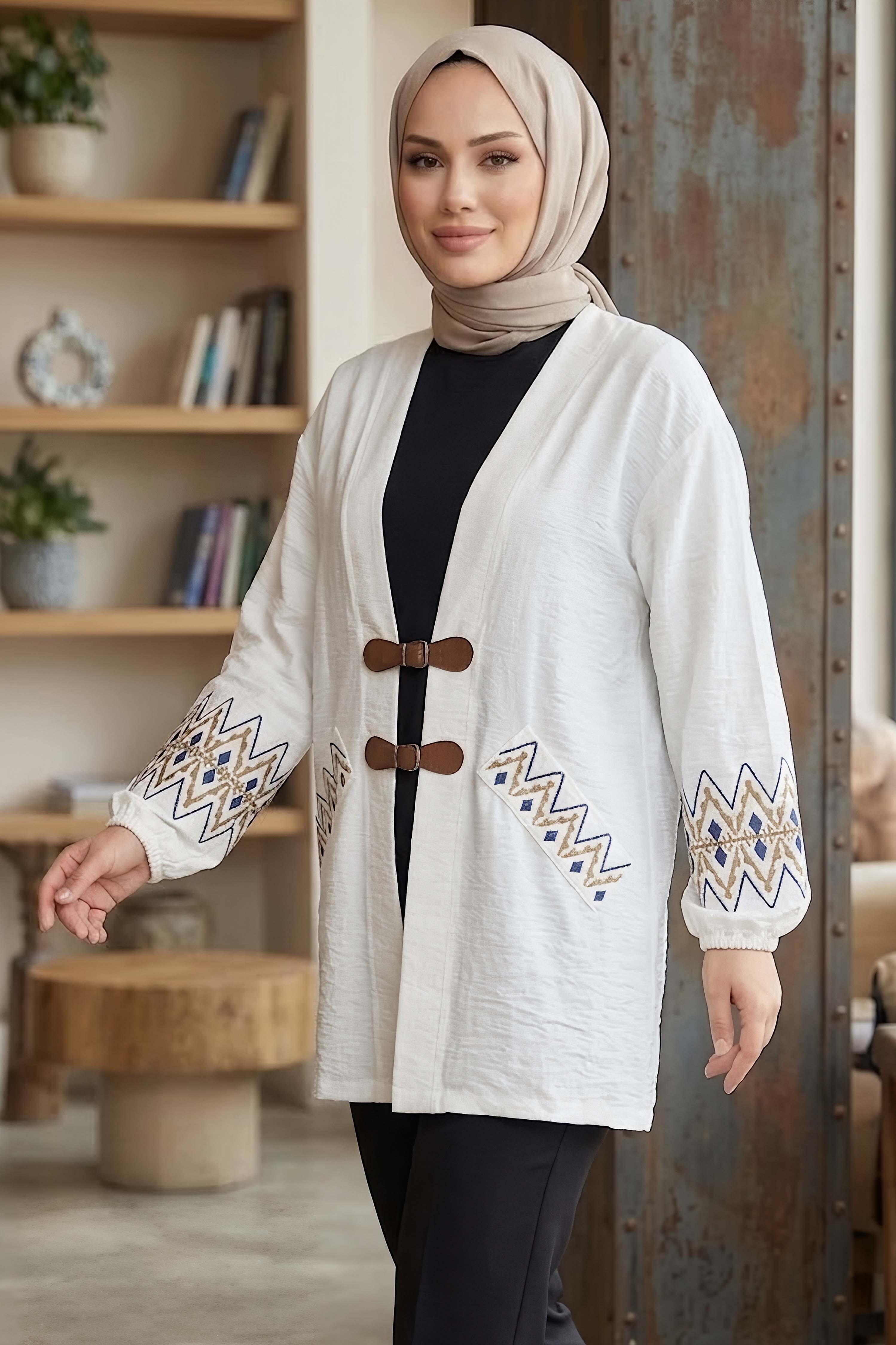 Önü Kemerli Nakışlı Kimono Beyaz - 28488-BEYAZ - 2