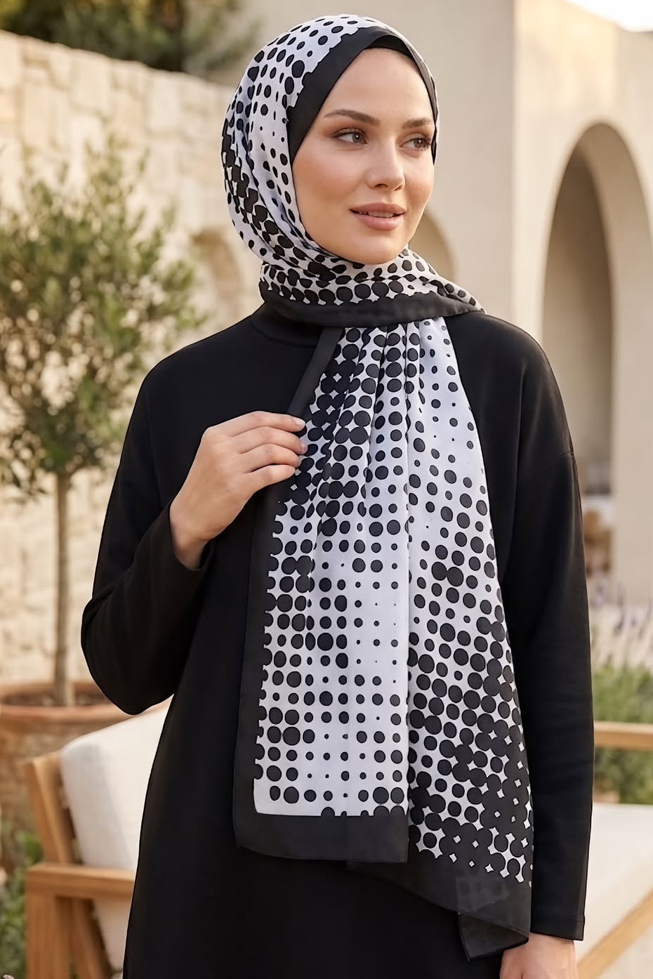 Puantiye Desen İtalyan İpek Şal Siyah - 28758-SIYAH - 1