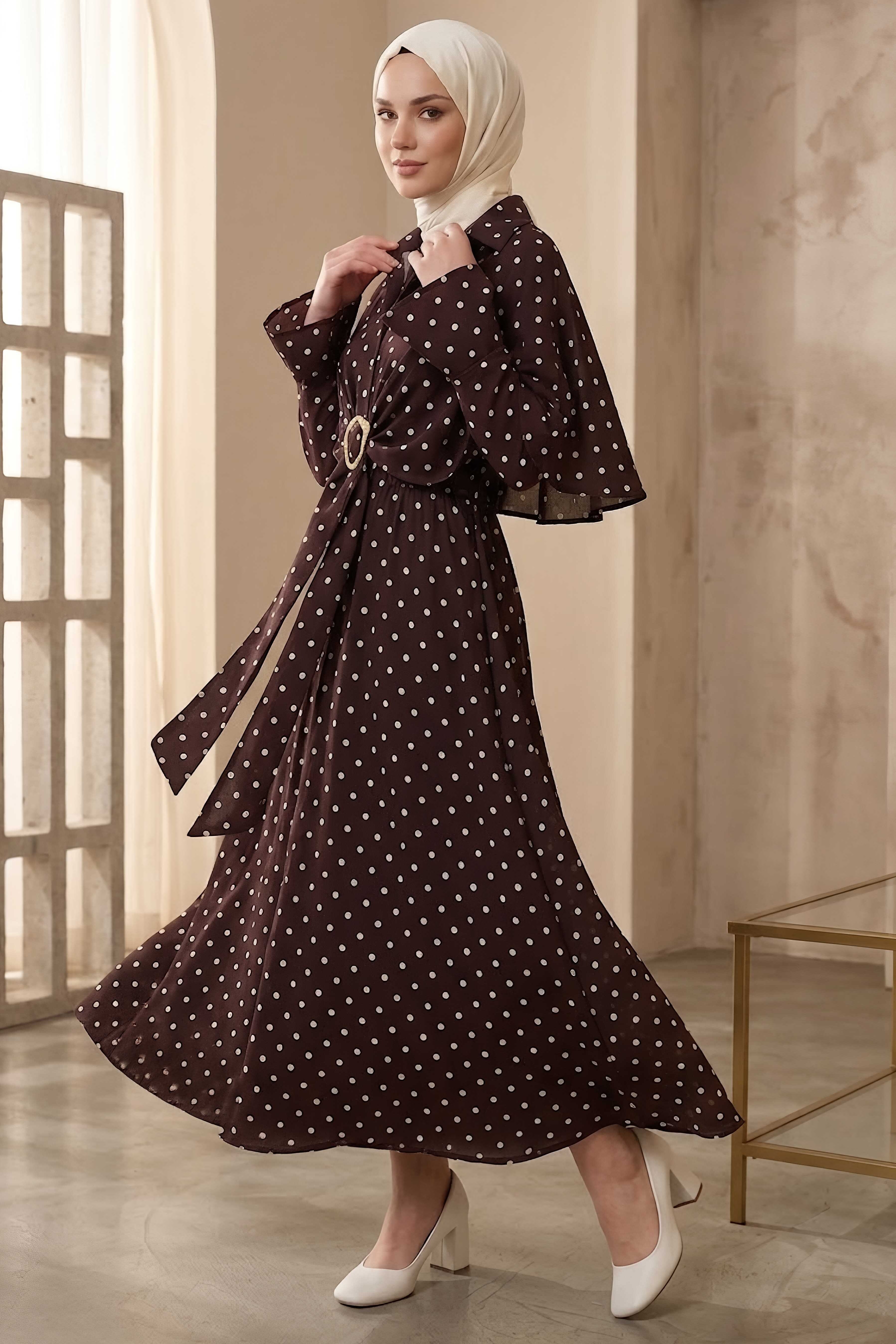 Puantiyeli Desenli Pelerinli Elbise Kahve - 28721-KAHVE - 2