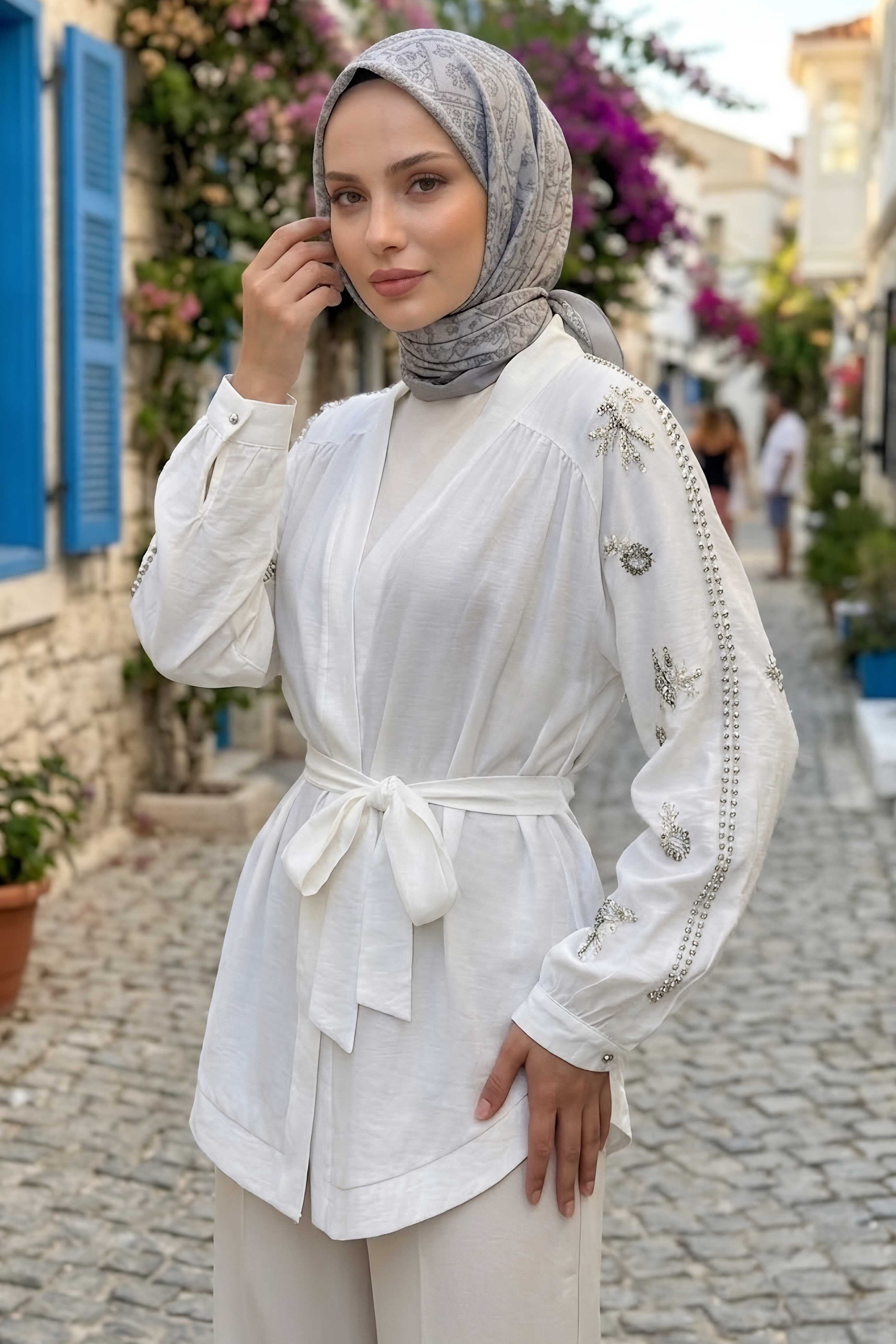 Pullu Kemerli Kimono Beyaz - 28541-BEYAZ - 1
