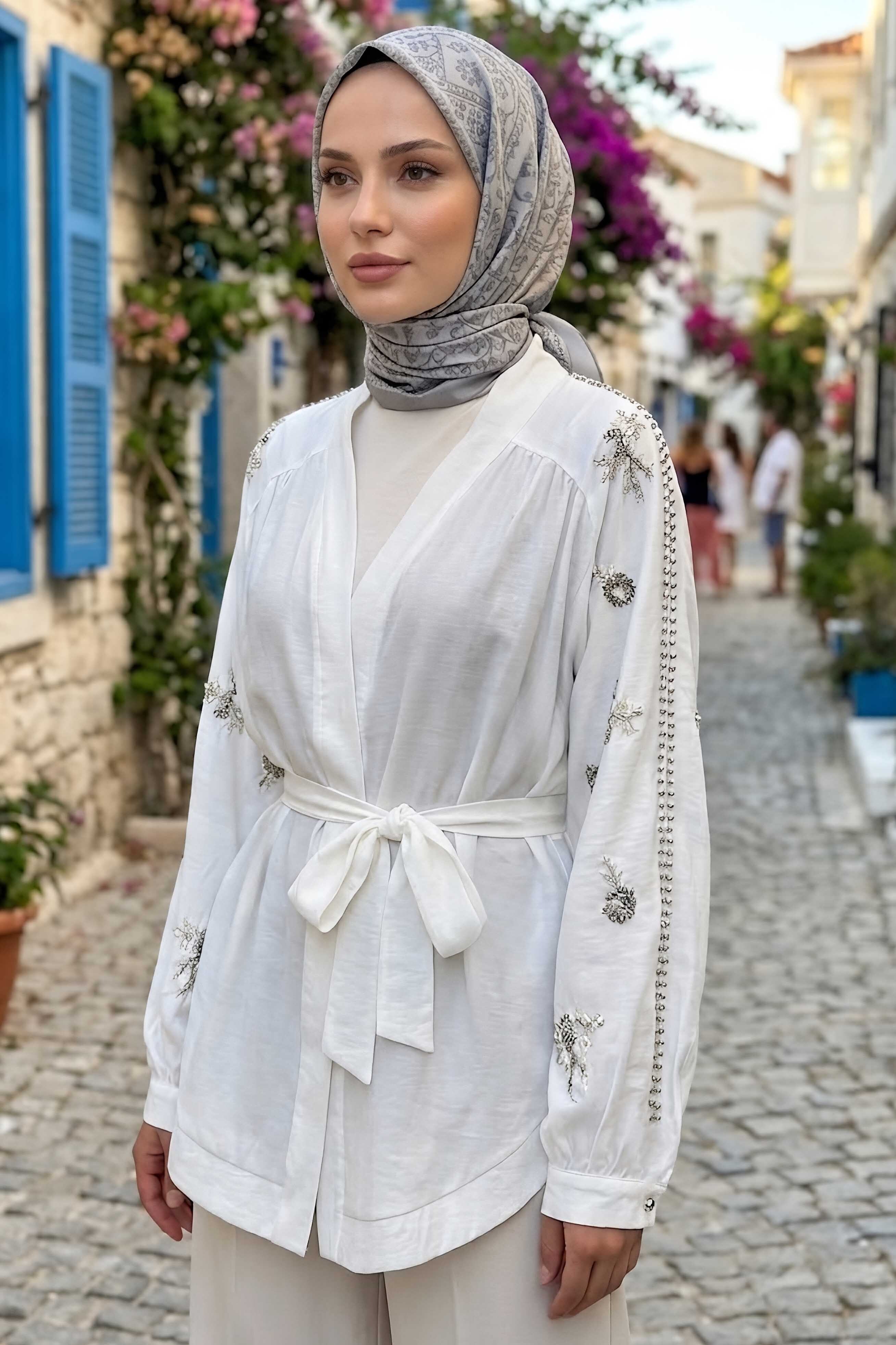 Pullu Kemerli Kimono Beyaz - 28541-BEYAZ - 2