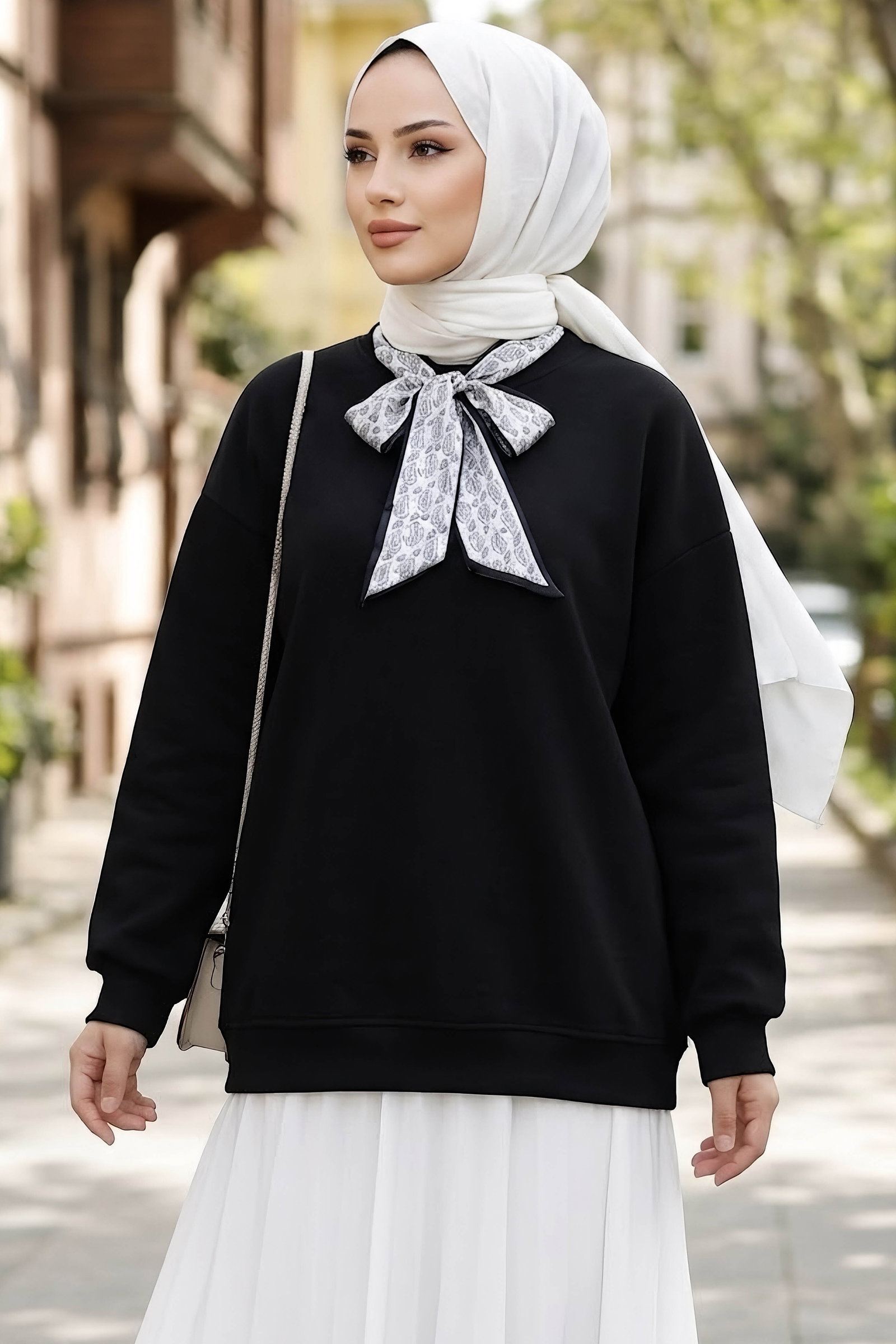 Şardonlu Üç İplik Flarlı Sweat Siyah - 29166-SIYAH - 1