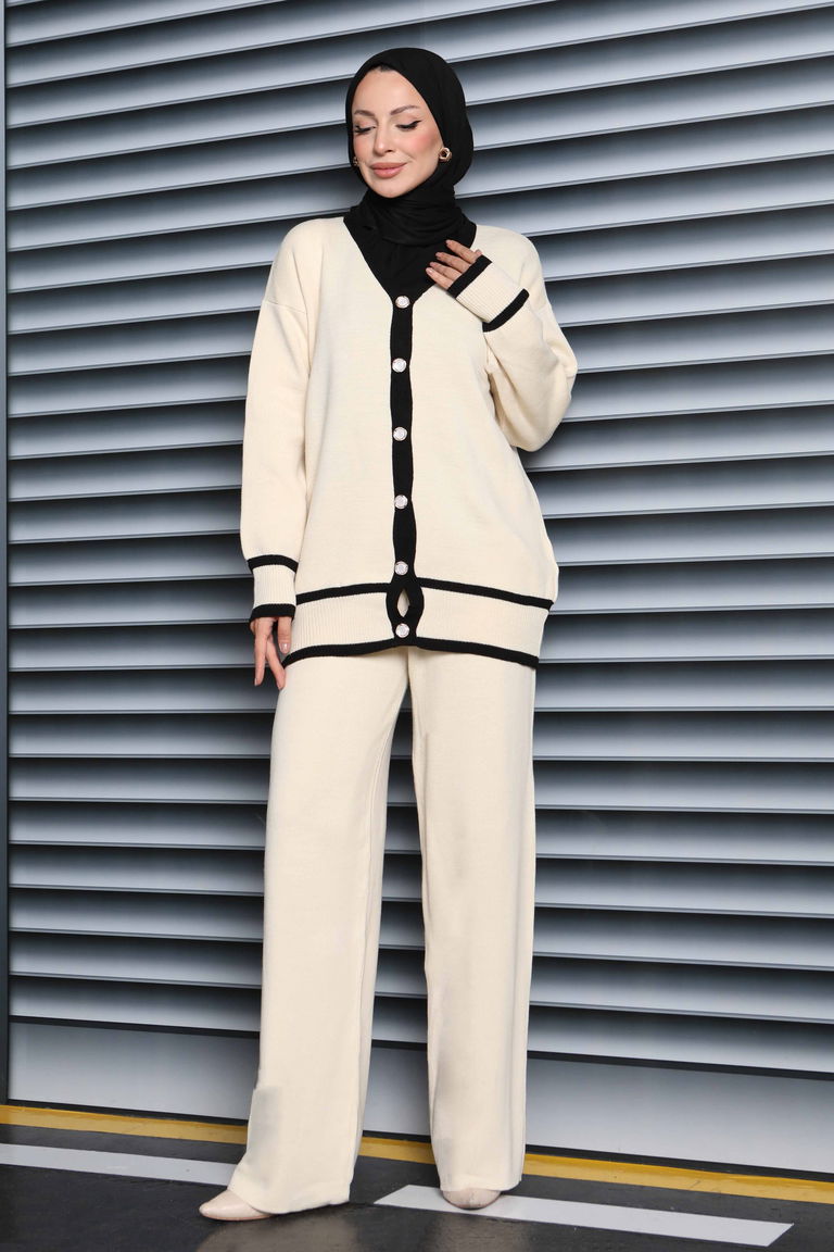 Şeritli Düğmeli Triko Takım - 27904-KREM - TOFİSA