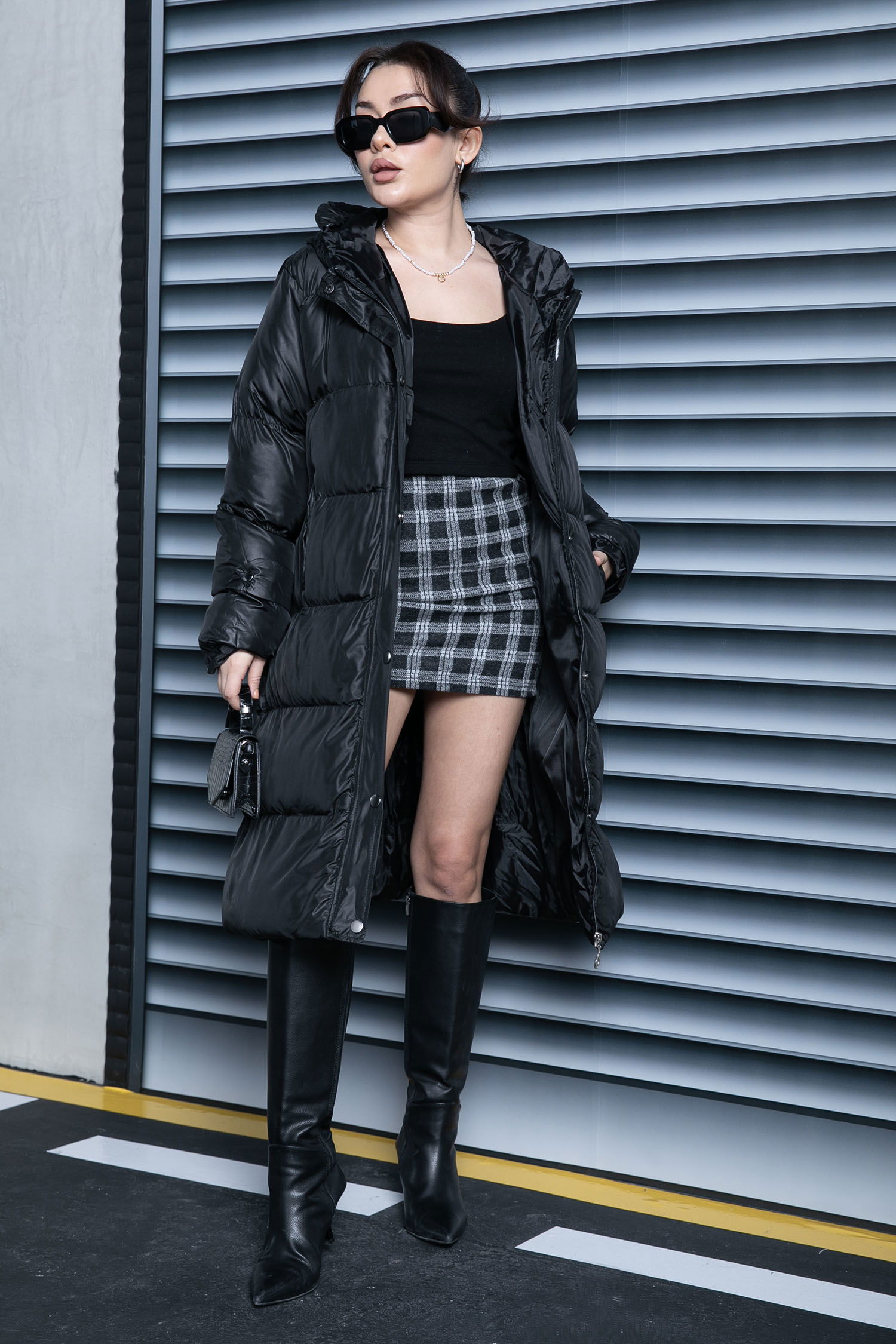 Uzun Şişme Mont Siyah - 26741 - 6