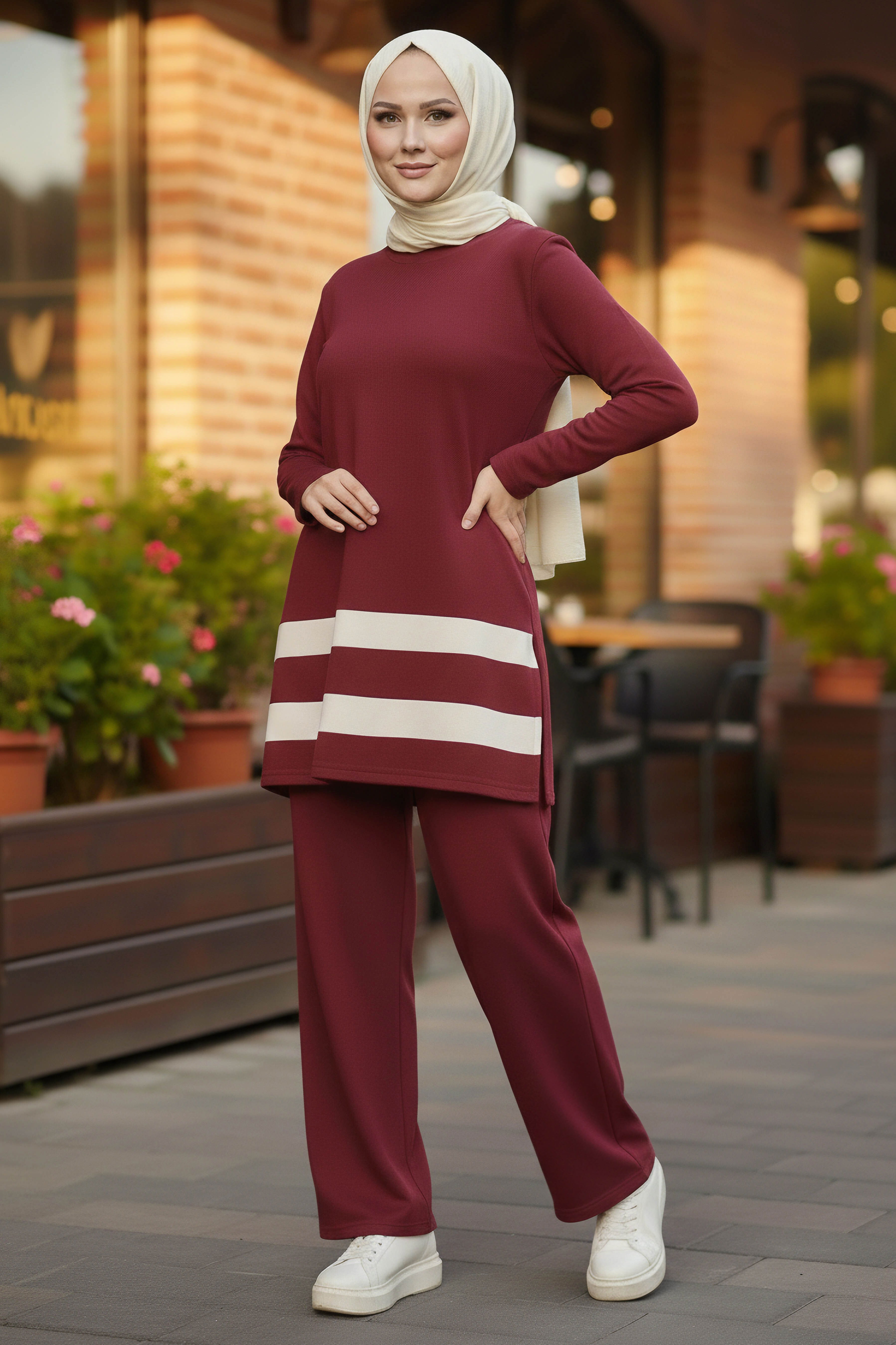 Yırtmaçlı Garnili İkili Takım - 2069-BORDO - 1