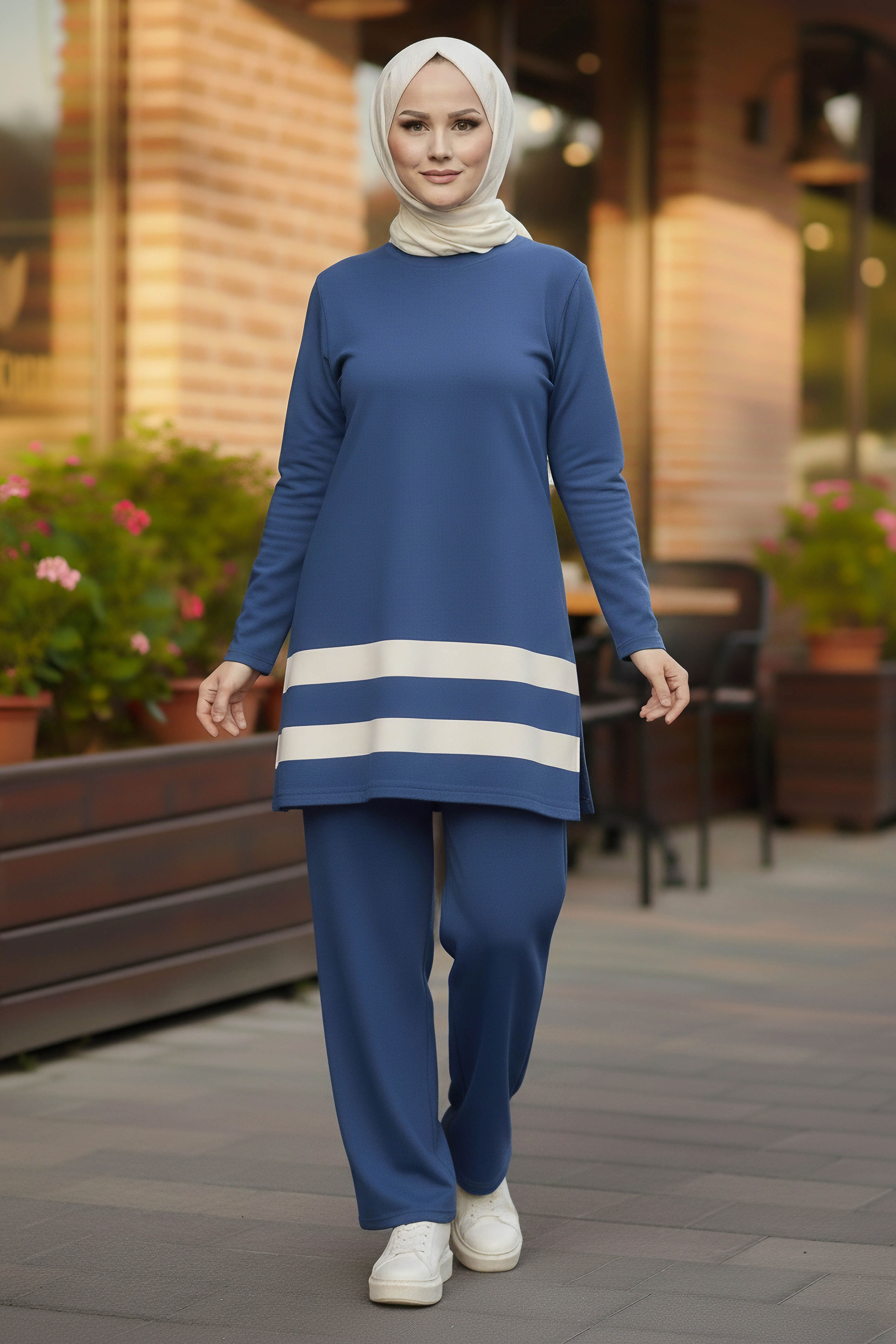 Yırtmaçlı Garnili İkili Takım - 2069-INDIGO - 2