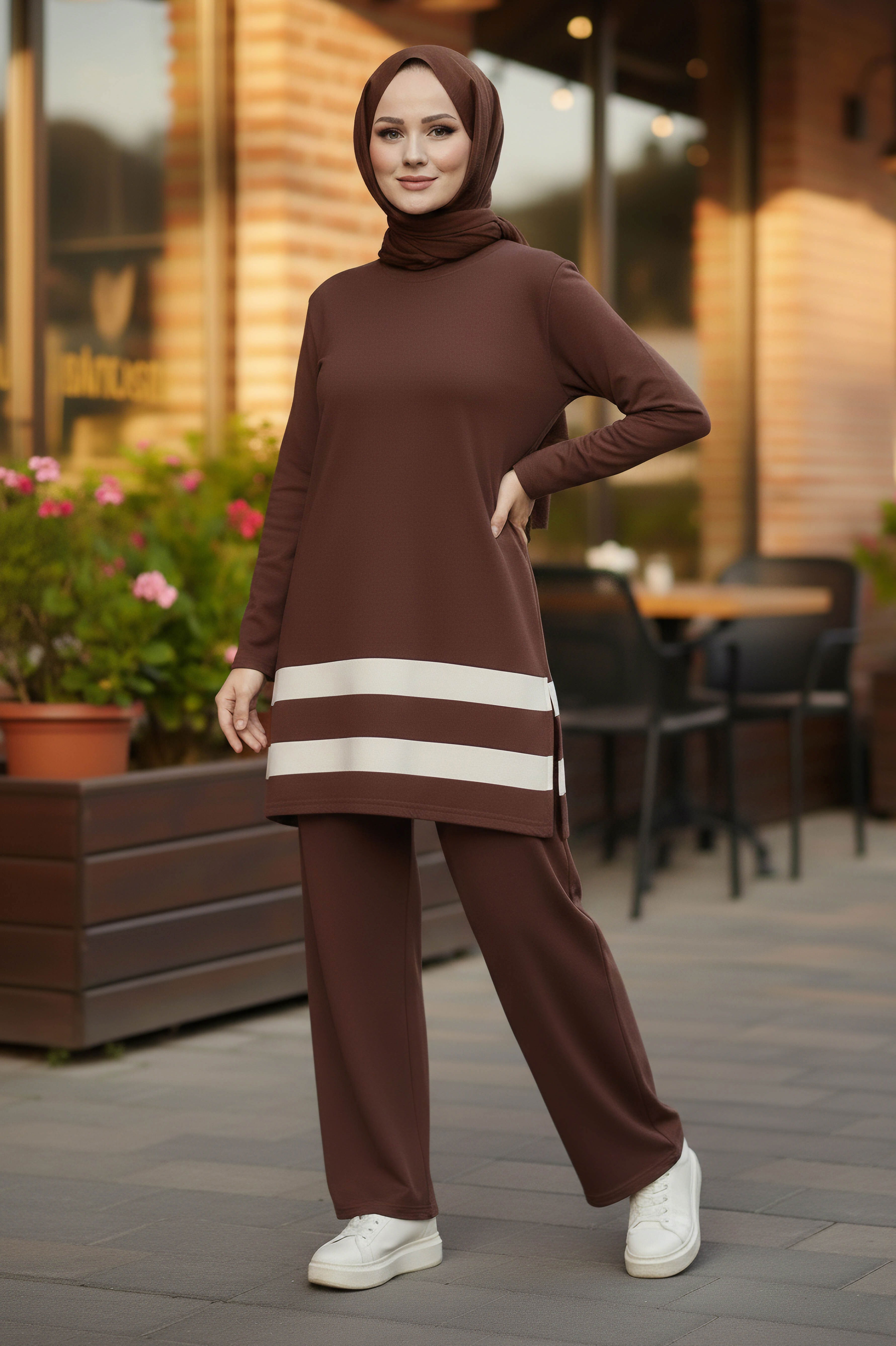 Yırtmaçlı Garnili İkili Takım - 2069-KAHVE - 2