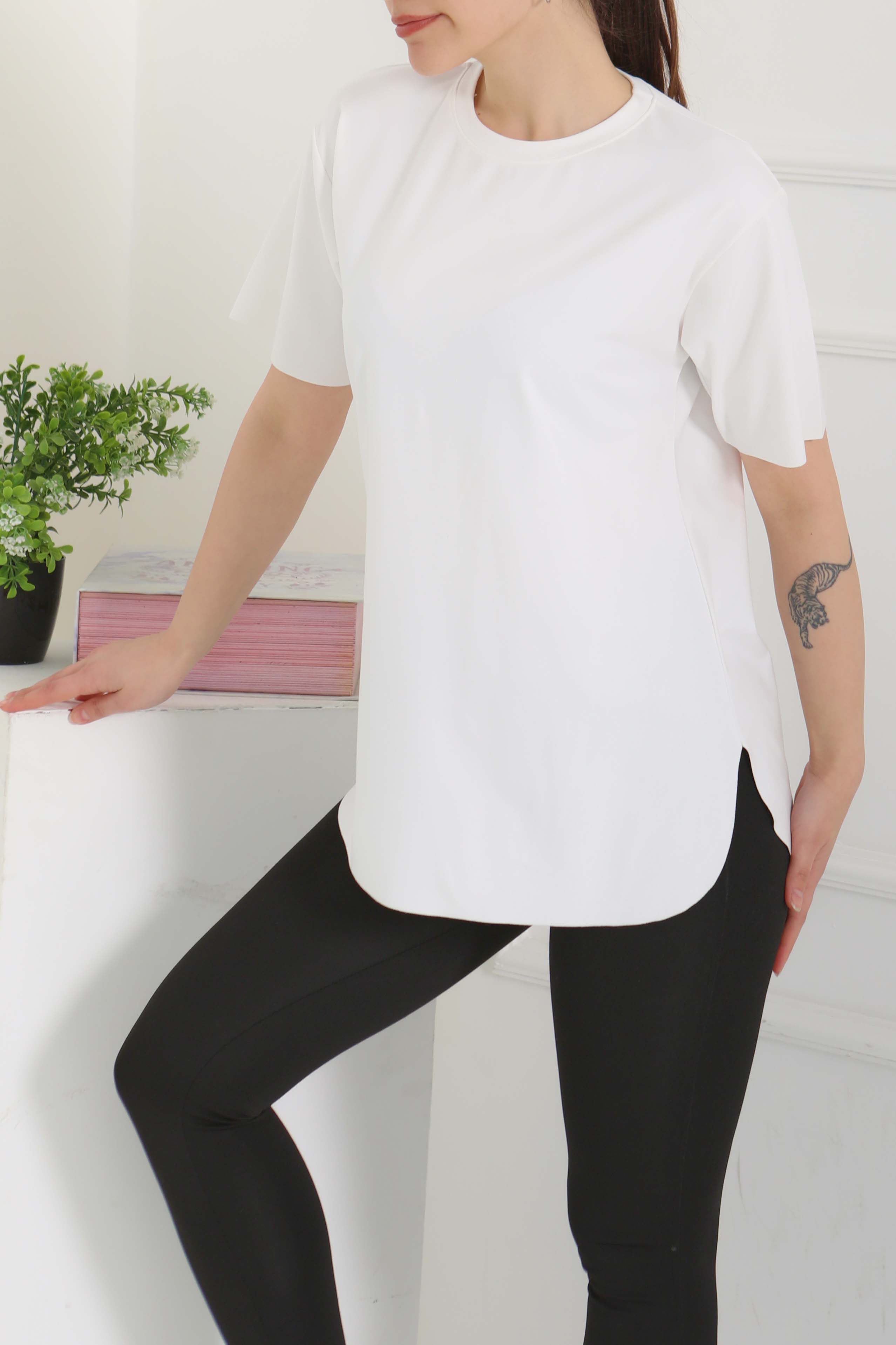 Yırtmalı Kısa Kollu T-Şhirt Beyaz - 27117 - 4