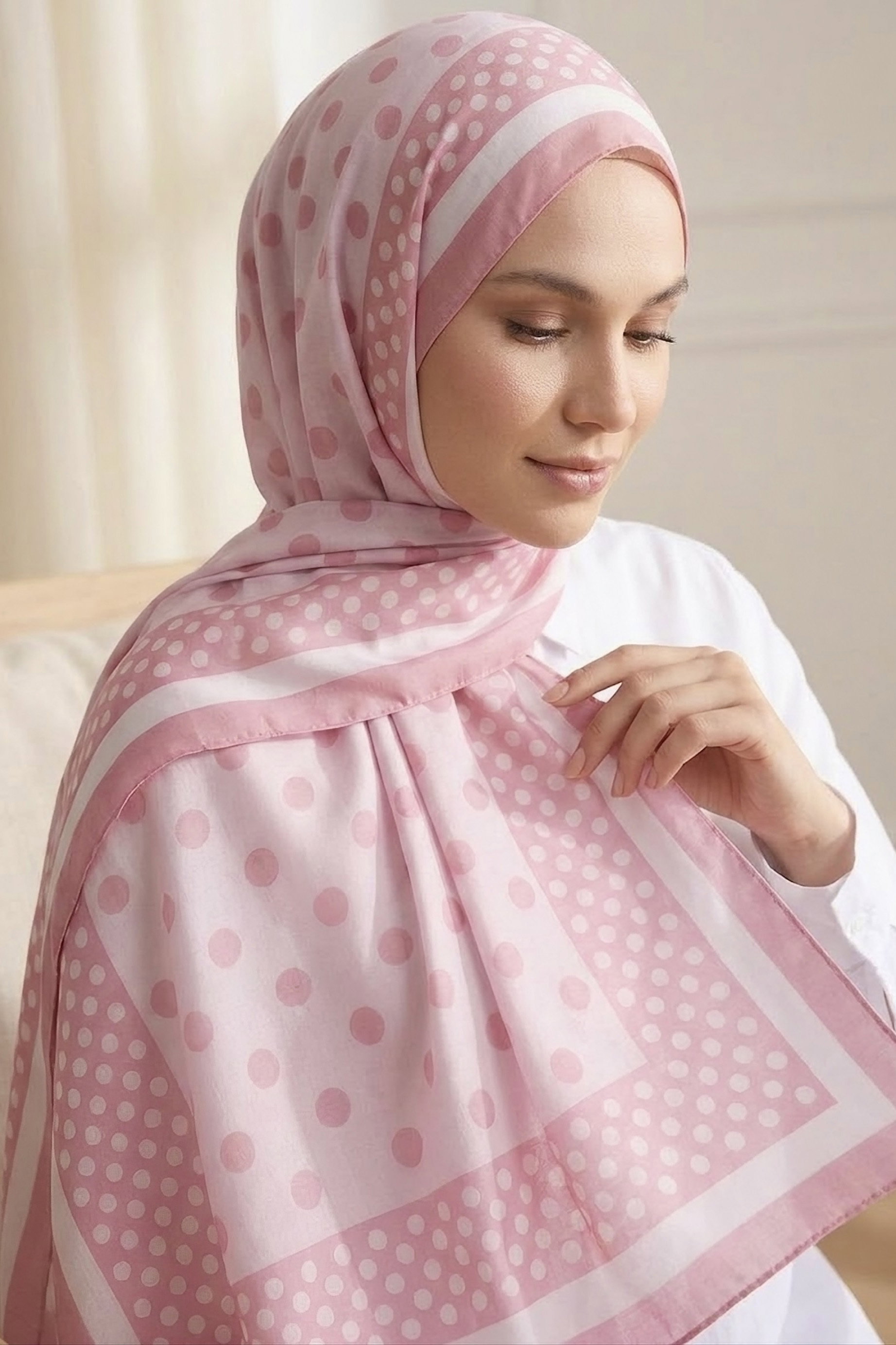 Zarif Puantiye Desen İtalyan İpek Şal Pembe - 28685-PEMBE - 2